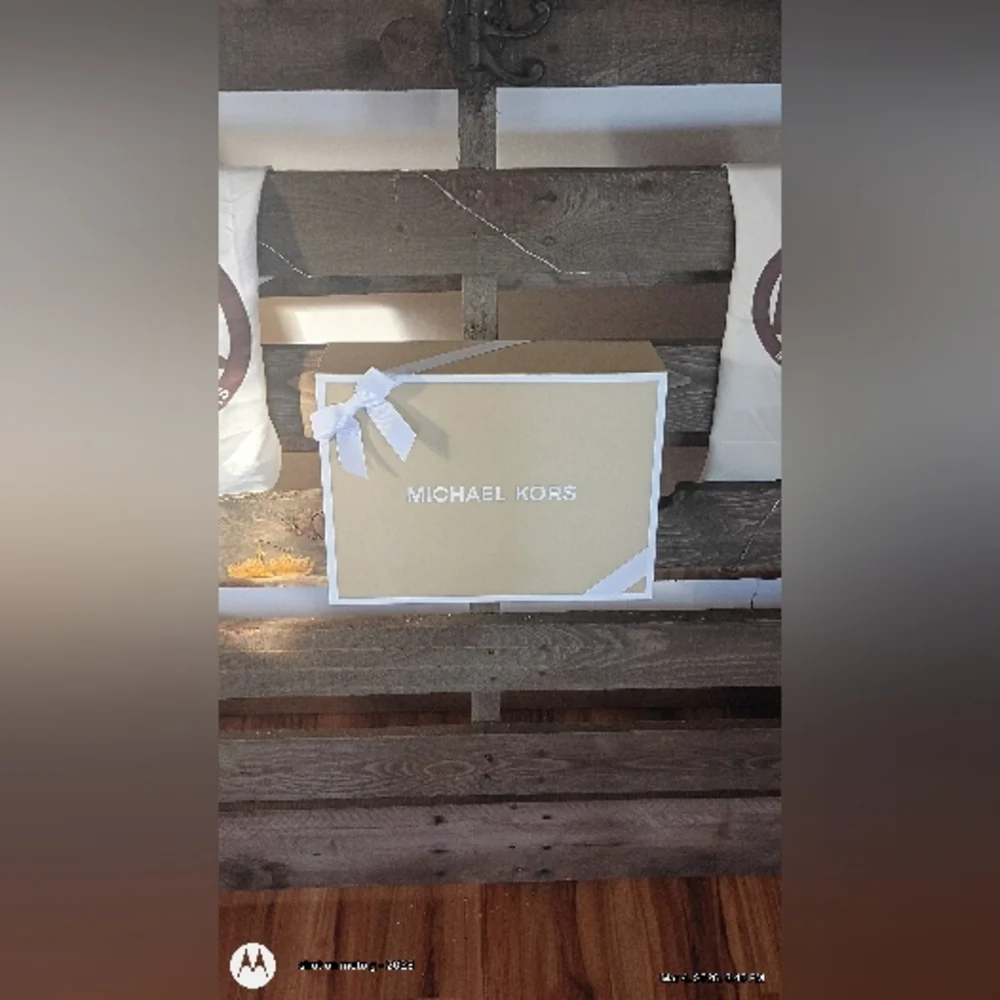 Michael Kors Beige Crossbody Bag - Picture 6 of 16